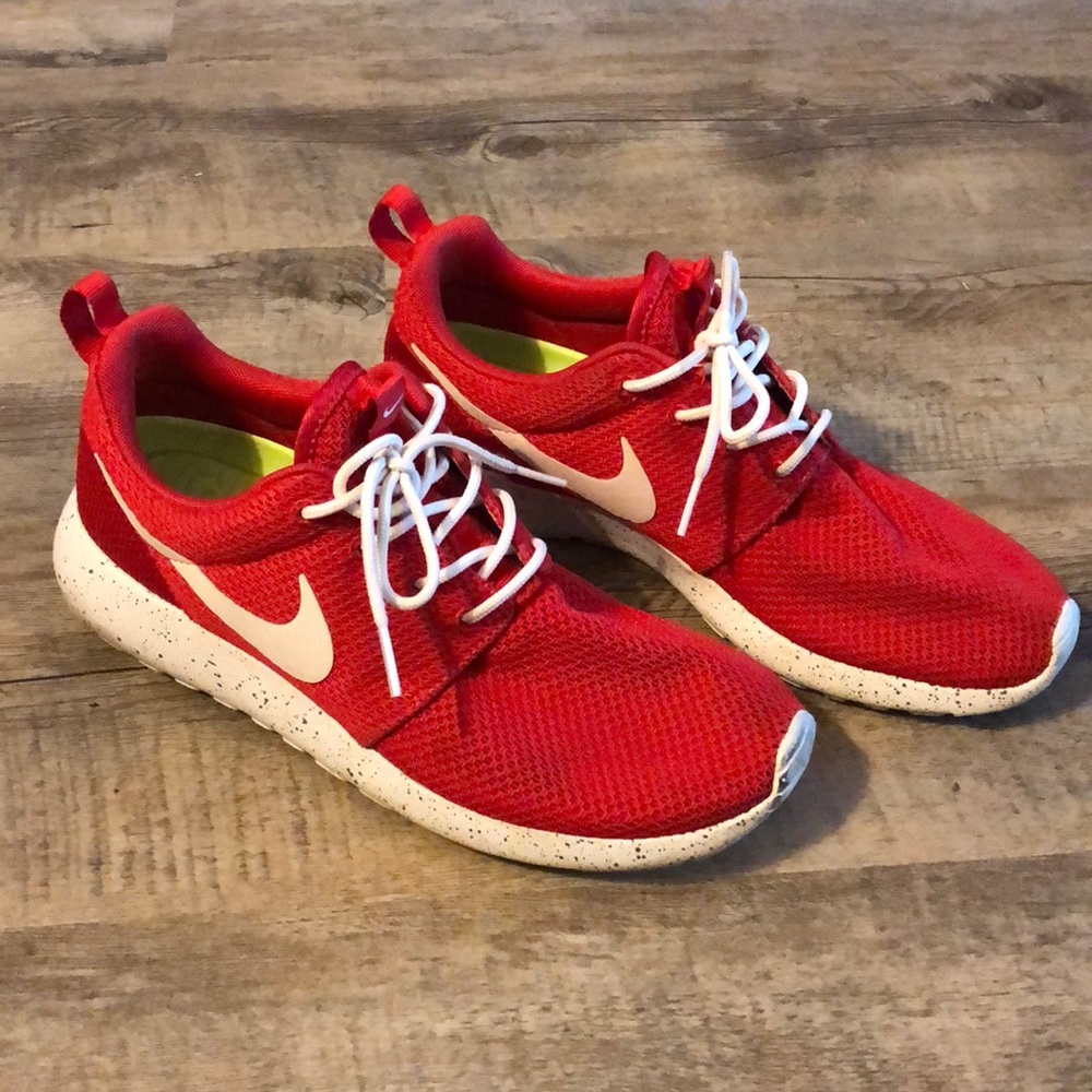 Women’s Nike Roshe’s